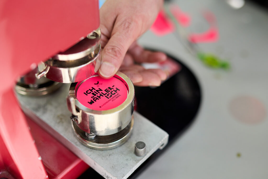 Buttonmaschine